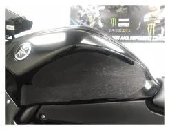 Graves Motorsports Tank Grip Yamaha R7 2022-2023