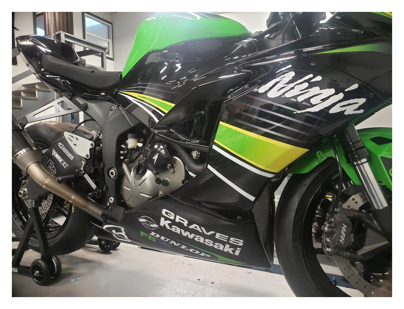 GRAVES MOTORSPORTS Graves Right Side Engine Cover Kawasaki ZX-6R 2019-2023 2 GRAVES MOTORSPORTS Graves Right Side Engine Cover Kawasaki ZX-6R 2019-2023 - Image 2