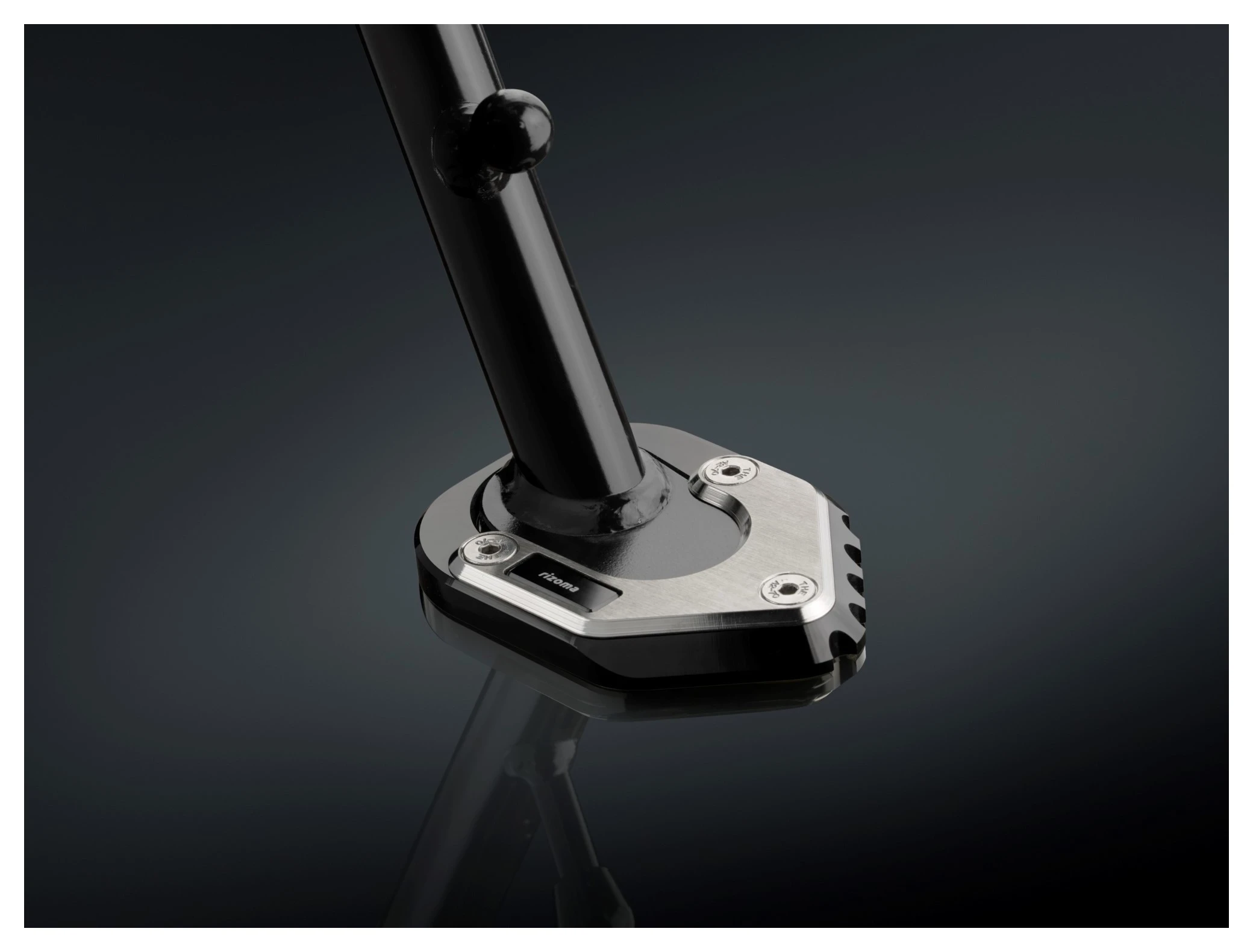 Rizoma Side Stand Foot BMW R1200GS 2013-2018 2 Rizoma Side Stand Foot BMW R1200GS 2013-2018 - Image 2